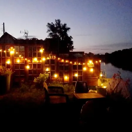 Petite Maison Bord De La Seine Holiday home *