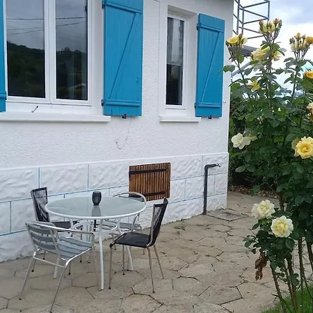 Petite Maison Bord De La Seine