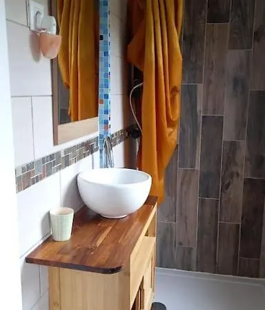 Holiday home Petite Maison Bord De La Seine Saint-Pierre-du-Vauvray