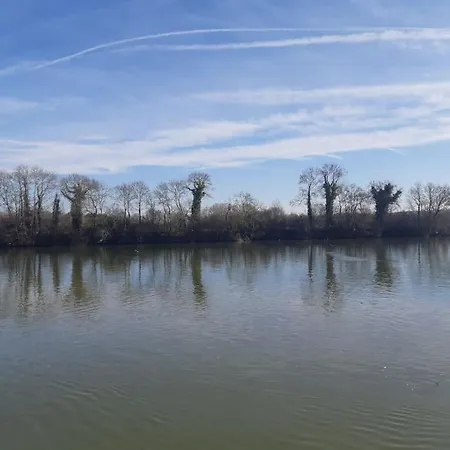 Petite Maison Bord De La Seine *